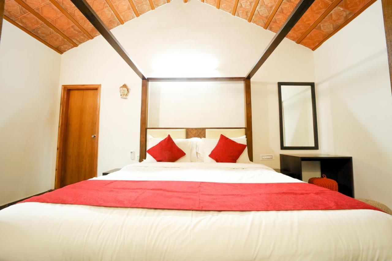 Brown Town Resort & Spa Hyderabad Exterior foto