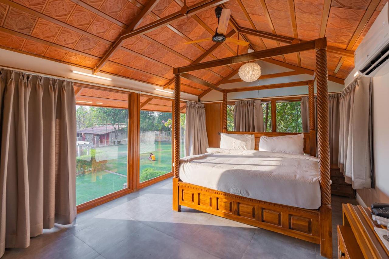 Brown Town Resort & Spa Hyderabad Exterior foto