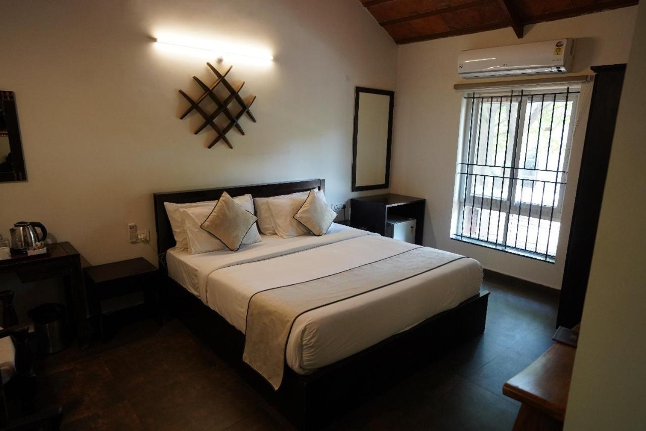 Brown Town Resort & Spa Hyderabad Exterior foto